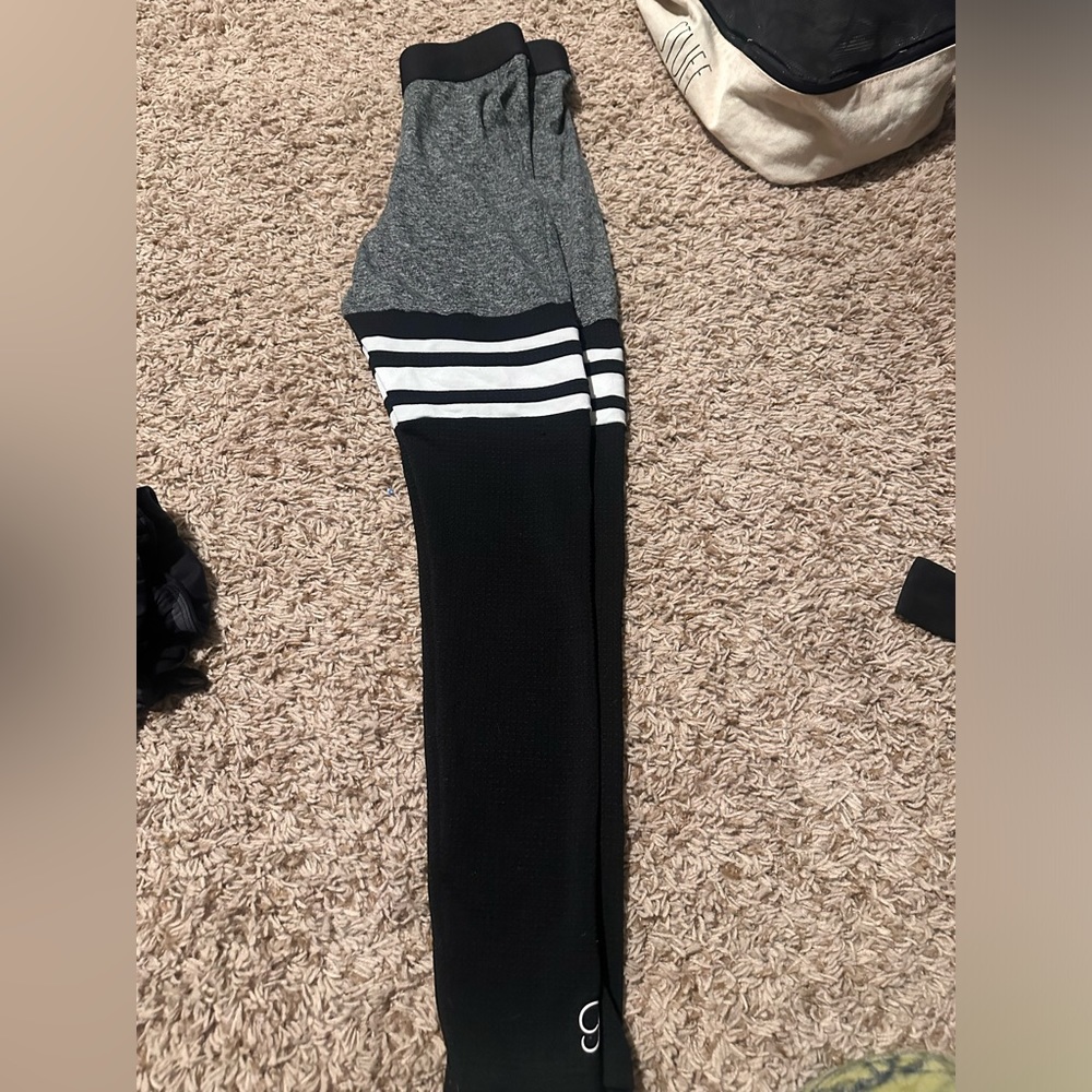 Bombshell leggings, size small!